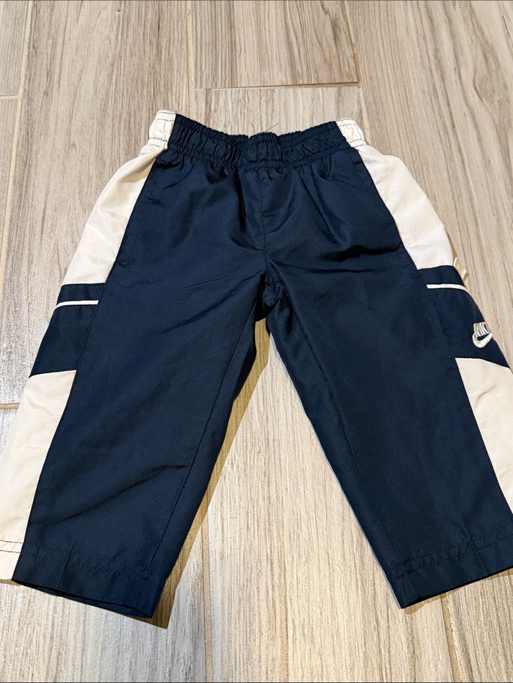 Vintage 90’ Nike Navy and White Kids Jogger Pants